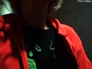 ランジェリー姿のブロンドミルフがSRレイヴにファックされる - 騙されるなパートII