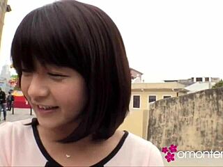 Azijska lepota draži s tesno sočno pičko