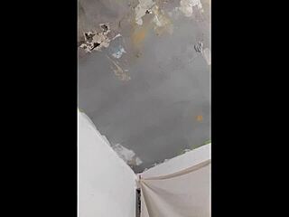 Pijama Bareng Sahabat Terbaik, Sentones Panas dan Menggairahkan