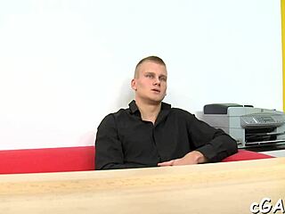 ホットなゲイ男性たちのアクションをチェック