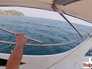 Damn, Thai Girlfriend Loves Raw Outdoor Action!