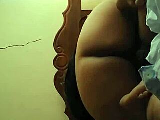 Culona Rica Shows Big Natural Tits and Ass