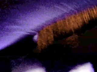 Saya Kongkek Orang Asing Di Tab Panas Dan Biar Dia Pancut Dalam Pussy Saya