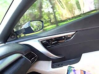 타이트 보지 아시안 슬럿이 거리 경주 져서 뚱뚱한 자지 얻어