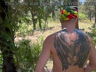 Sorpresa de Trío Bisexual: Atrapo Pareja en Bosque, Me Uno para Mamada y Acción Grupal Jugosa