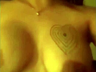 Wow! Mertua dan anak tiri curi-curi nge-fuck natal pas suami keluar