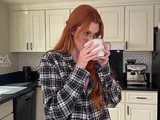 Aku cabar kawan baik tinggi aku tunjuk bakat blowjob dia