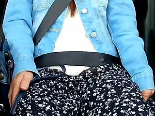 ヘンタイMILFの野生の手作り中出し冒険