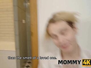 Mommy4k príbeh ruskej pumy túžiacej po spotenom vtákovi na gauči