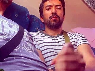 バスでクイックフェラ、見てみる？