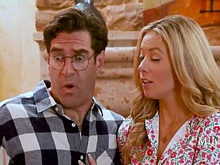 สาวใหญ่หุ่นอวบหลอกหลอนบ้านกับสี่วิญญาณในศึกเซ็กส์สุดเร่าร้อน