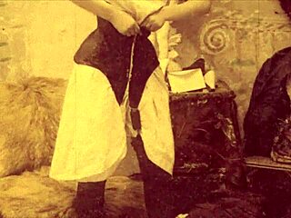 เคยเห็นภาพวาดอีโรติกวินเทจสุดร้อนแรงมีชีวิตขึ้นมาอย่างนี้ไหม?