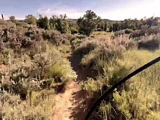 Neva Sert Am Sikilmesi İçin Eğiliyor Büyük Sik Tarafından