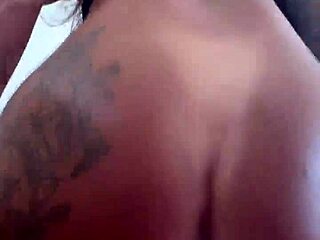 Cewek Kaki Panjang Cantik Kena Anal Keras Pakai Bodysuit