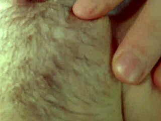 Epicki Bliski Plan Małej Cipki Nastolatki Lizanej i Tryskającej w Dzikim Pijanym Kompilacie