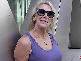 German Scout - Blonde GILF Bianca lockt jungen Kerl für harten Casting-Fick