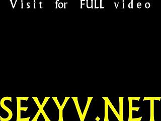 Ragazzo 18+ si sega mentre matura scopa prima volta