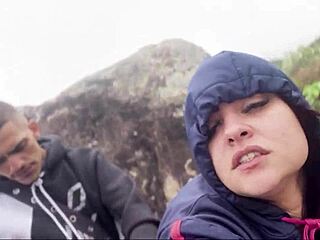 Novinha Rabuda Caught Flashing Big Ass at Beach in Public Hentai Scene