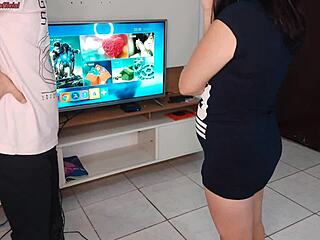 i'm a housewife seducing the technician while hubby's away, can't resist his huge tool