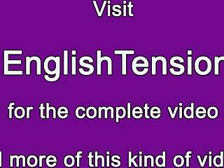 어, 내 페미돔 여주인이 라텍스로 묶었어, 도와줘!