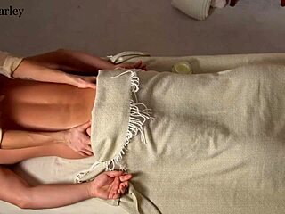 Uhh, próbuję dać najlepszy tantryczny masaż lingam w życiu - kate marley