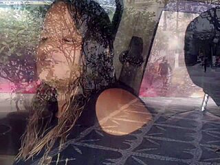 Fui buscar macho no shopping Playland e transei no banheiro. Paty Bumbum e El Toro de Oro em ação amadora ao ar livre.