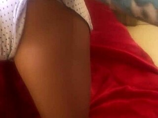 Hej, zakaj je moj pastor šokiran, ko pride domov k moji igri s spolno igračko na prostem?