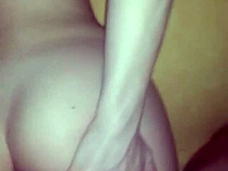 This tight-ass puta knows how to work it for amateurs