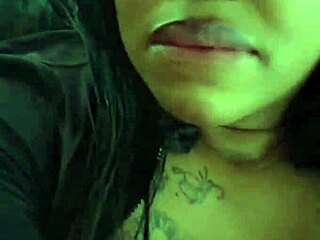 Wah! BLACKVELVET kena tangkap main dengan kitty dalam POV liar