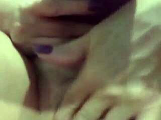 Old Lady Goes Wild in Solo Masturbation Session