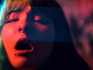 ทนไม่ไหวสาวเซ็กซี่ชอบเลียเท้าและนั่งทับหน้า