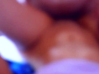 stepmom cheats with teen's friend at home 😉