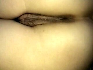 Testing this girl's pussy and big ass 😏