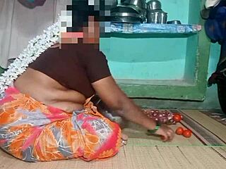 Aunty gets very hot fucking in village home with long hair beauty