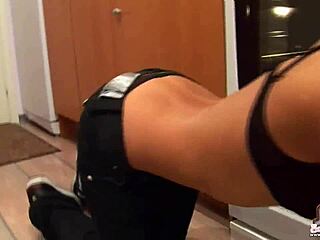 Эй, Ланза, зачем дразнишь нас в облегающих джинсах?