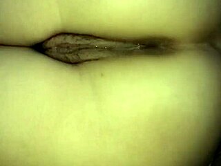 Testing this girl's pussy and big ass 😏