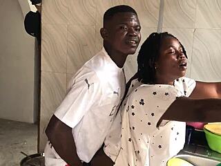 Kåt PAWG blir sprutad i varje hål av BWC