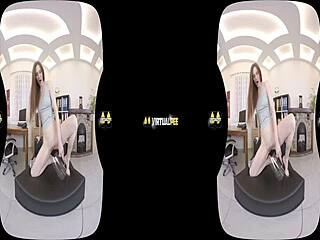 Damn, Virtualpee kinky redhead soaks her clothes in piss for wild fetish fun!