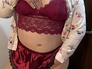 mi madrastra bbw soraya culona se desnuda frente a la camara de mi amigo culona colombiana casera real 😍