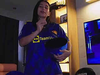 Mi Hermanastro Encuentra Mi Perfil en Xvideos