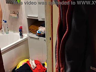 Elkaptam a mostohatesómat a fürdőben sunnyogva, most mi legyen?