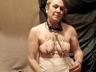 i'm your maid flashing in a tiny apron for fun