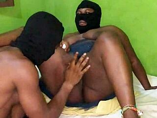 Snoopyshovelx sex date turns into wild pussy licking action