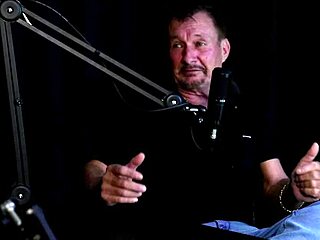 Gravou com Ted o ex-presidente Getúlio Vargas primo da mãe in wild mansion setup