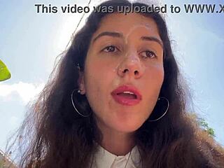 Amigo goza no meu rosto em cafeteria pública para refeição de esperma