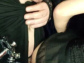 Sexy chica drilled by crossdresser transformista, hot stuff! 🔥