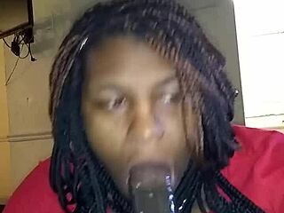 diamond mercedez delivers a messy bbbj in florida.