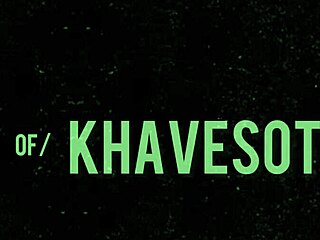 Latina-kuumotus masturboi sensuaalisesti dildolla tiukassa reiässä