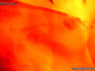 Indian Mature Brunette Solo Arousal Play