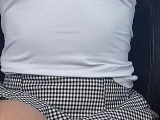 omg, while boyfriend drives i tease him n play with my toy... cum all over his seat!